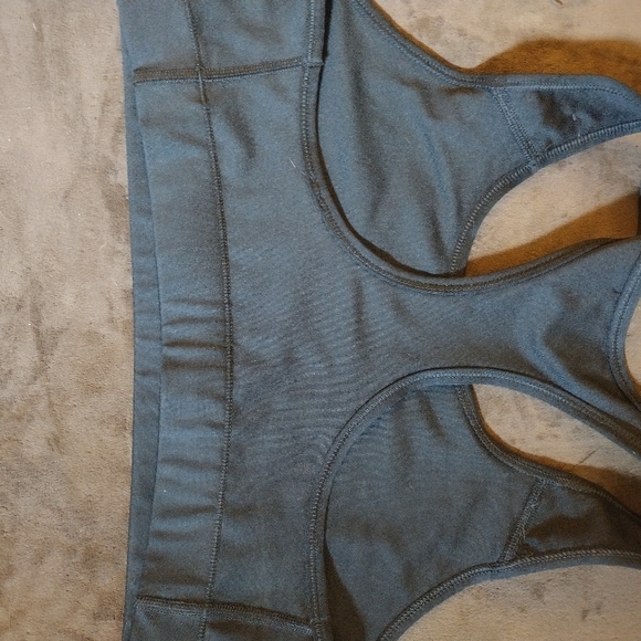 Nike Sports Bra Large - Picture 2 of 2